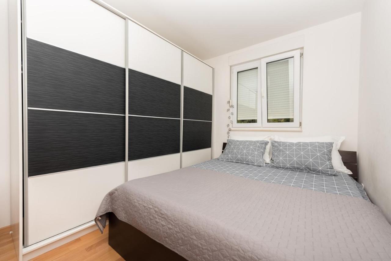 Apartment Sea View In Makarska, Free Parking Εξωτερικό φωτογραφία